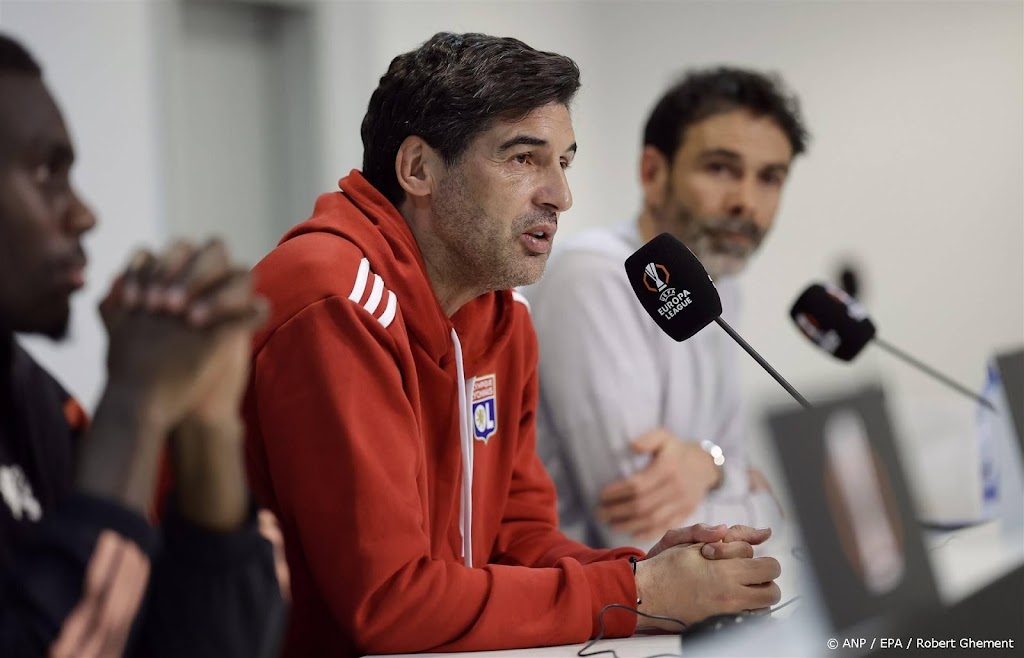Lyon-trainer Fonseca na belagen arbiter geschorst tot 30 november
