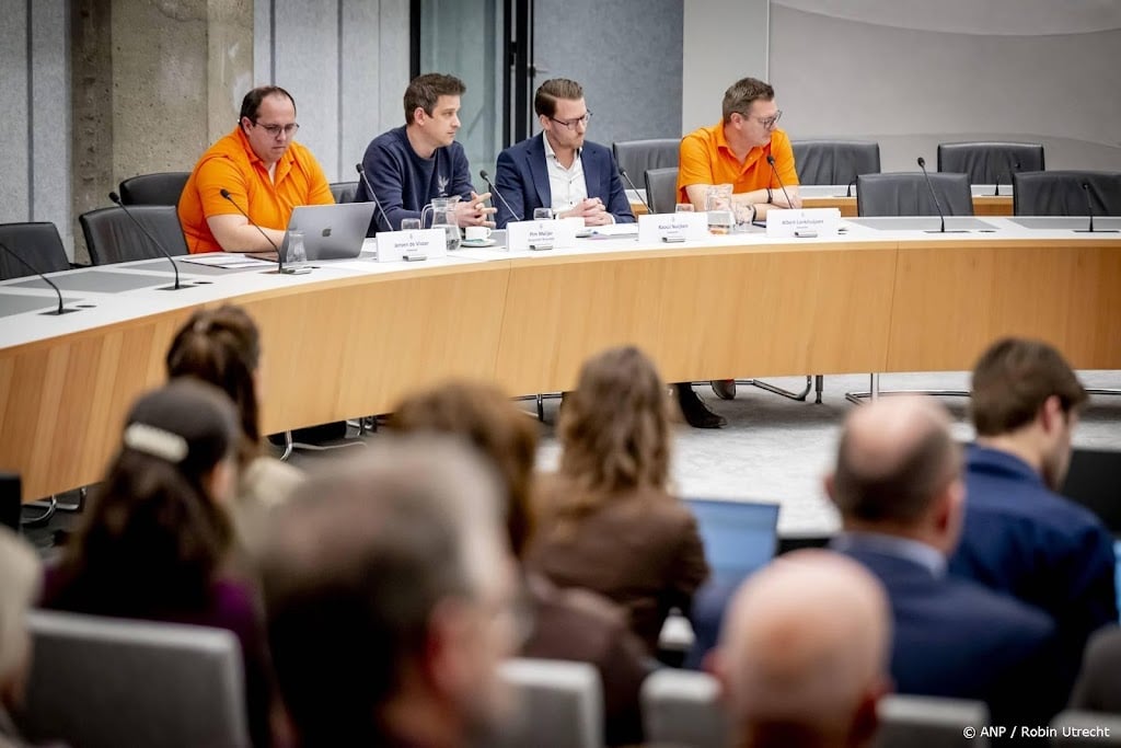 Inwoners Moerdijk vragen perspectief en vergoeding van politiek