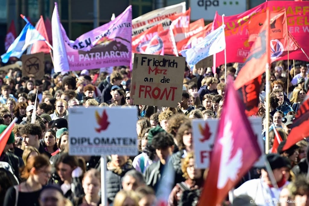 Duizenden Duitse scholieren protesteren tegen dienstplichtwet