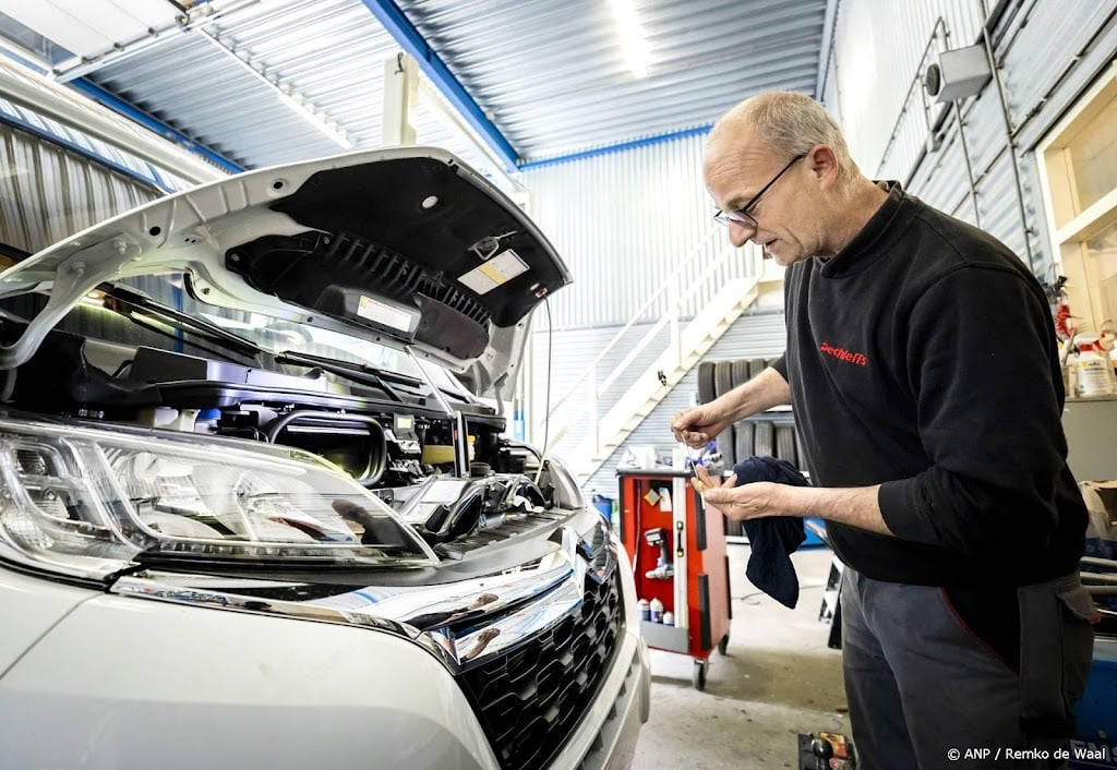 Auto- en motorbranche boekte minder omzet in 2025