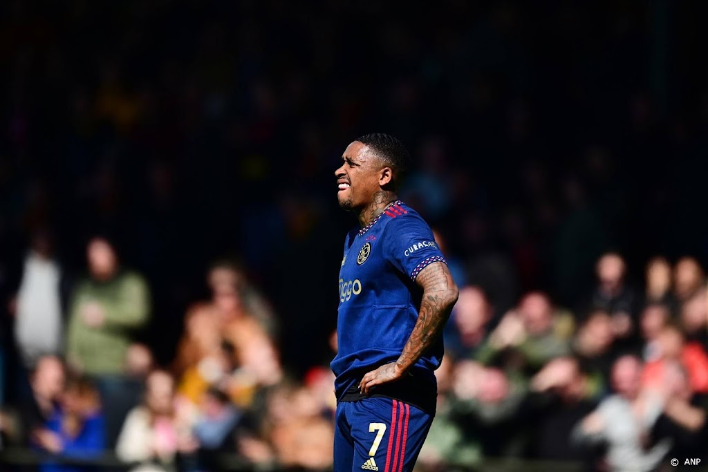 Bergwijn keert terug in basiselftal Ajax, Brobbey zit op de bank