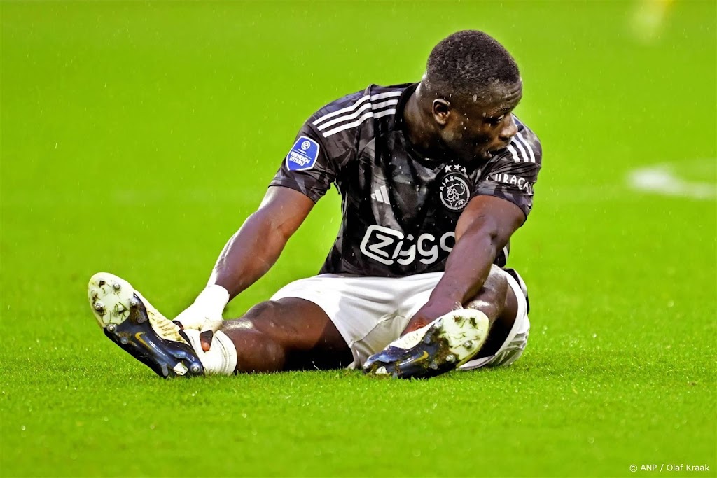 Ajax hoopt op meespelen van Brobbey tegen Feyenoord
