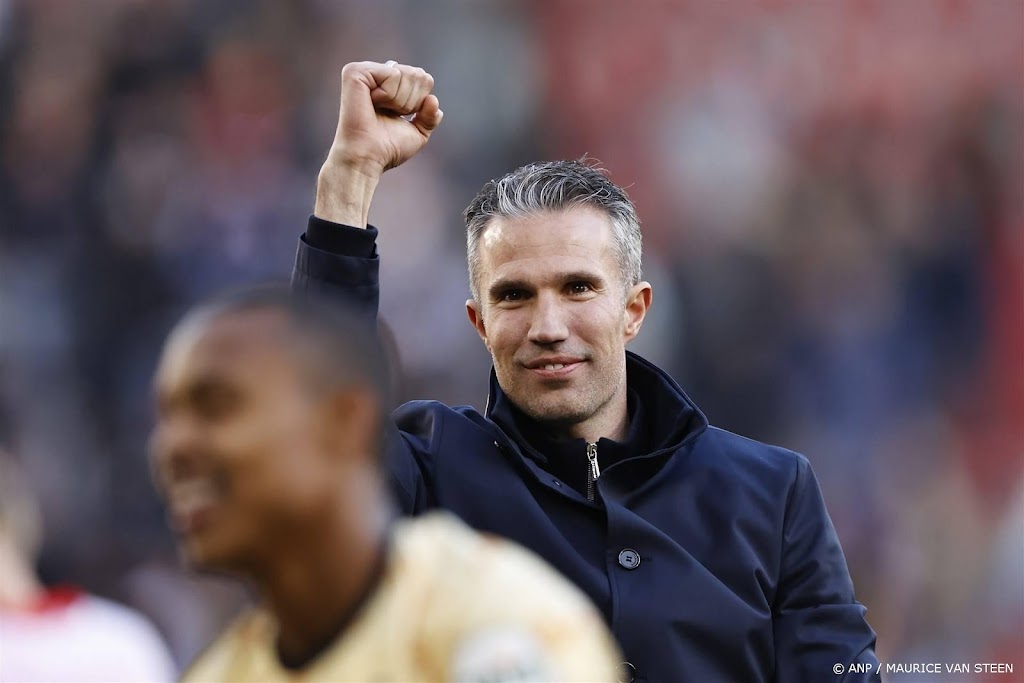 Van Persie ziet dat Feyenoord ook 'vechtwedstrijden' kan winnen