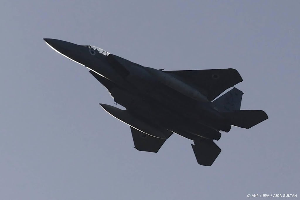 Iraanse media: luchtaanvallen in gebied vermist bemanningslid