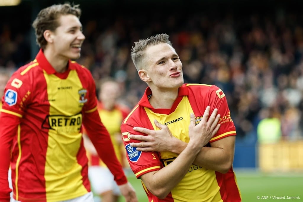 Go Ahead walst over PEC Zwolle heen in bewogen IJsselderby: 5-0 