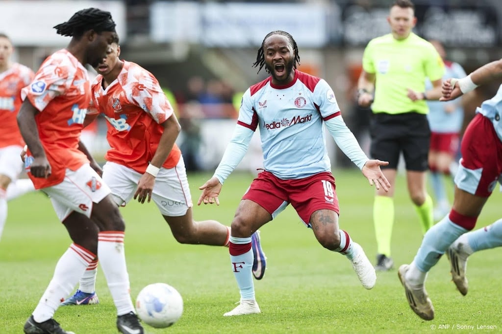 Feyenoord speelt gelijk bij Volendam en laat landstitel aan PSV