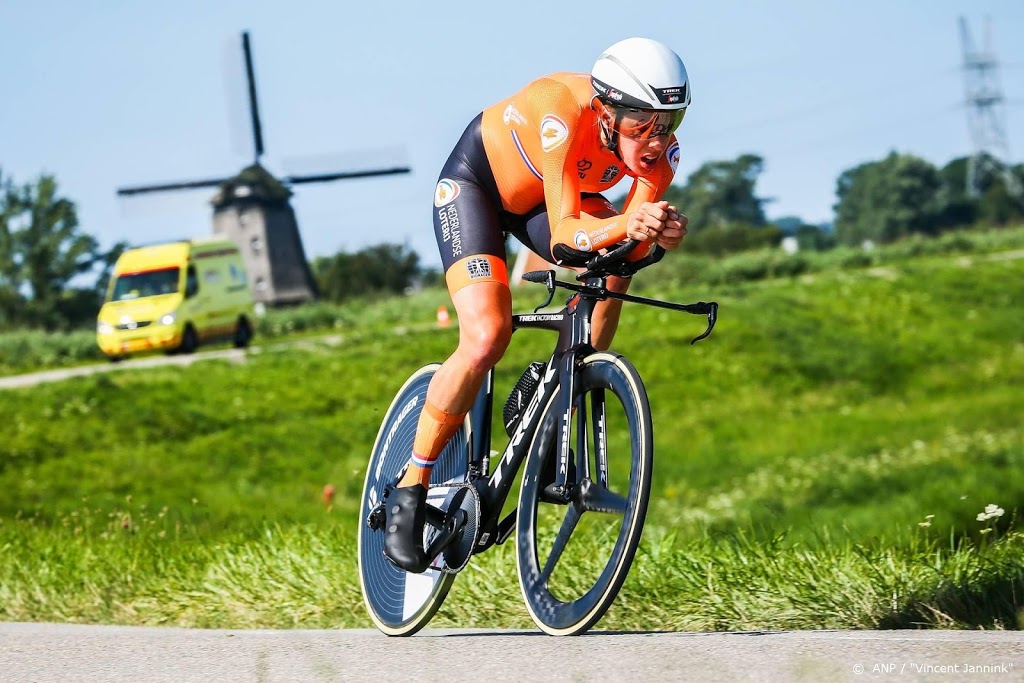 Wielrensters blij verrast met primeur Parijs-Roubaix