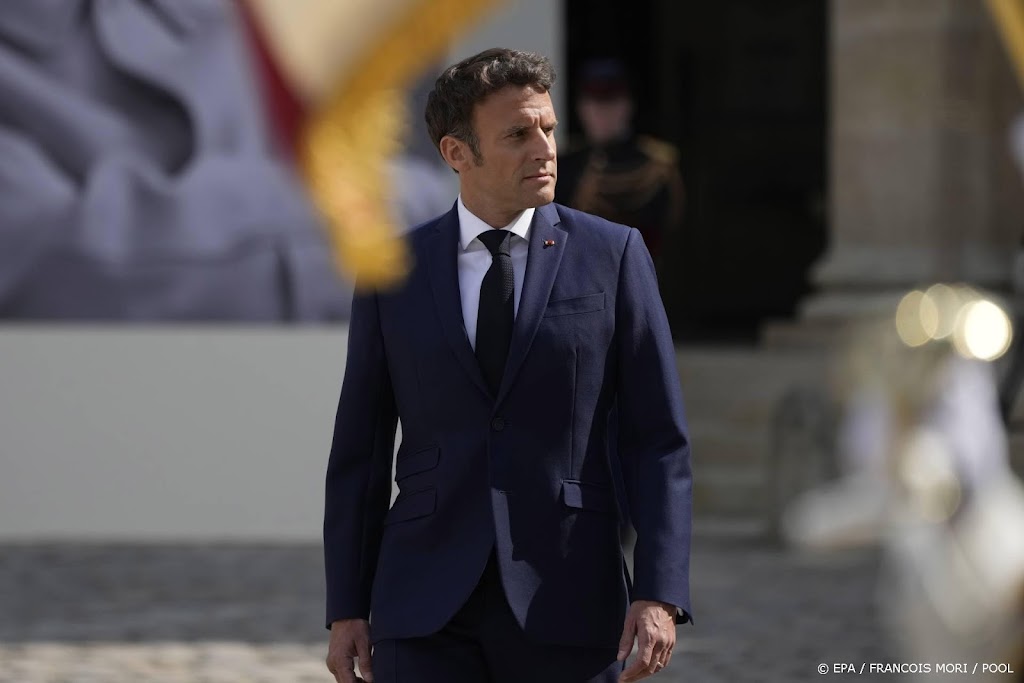 Macron verandert naam van zijn partij in Renaissance