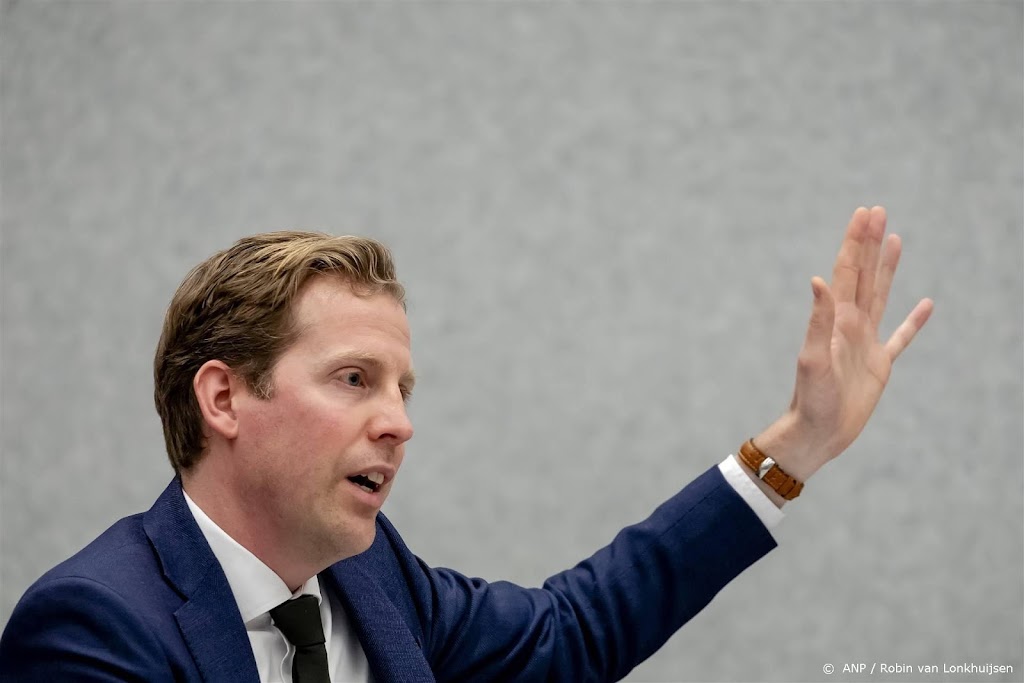 Van der Maat vindt sterke krijgsmacht belangrijk voor vrijheid