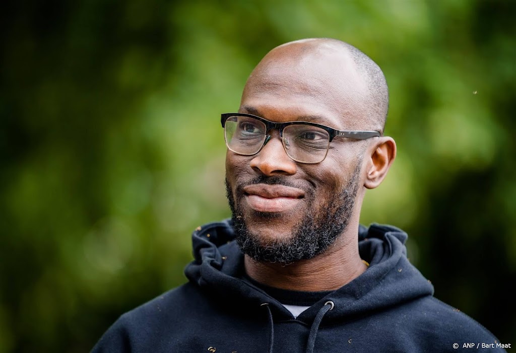 Lintjes teruggestuurd wegens onderscheiding voor Mitchell Esajas