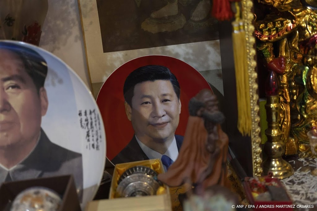 Xi gearriveerd in Parijs voor staatsbezoek en begin Europese tour