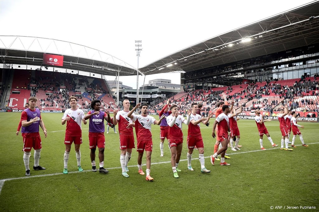 FC Utrecht houdt dankzij 1-0-zege op Vitesse zicht op plek vijf