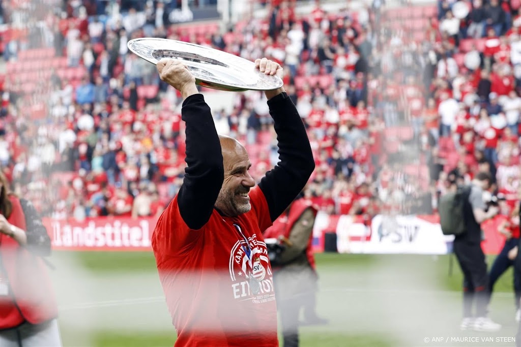 PSV-coach Bosz hoopt dat titel leidt tot meer aanvallend voetbal