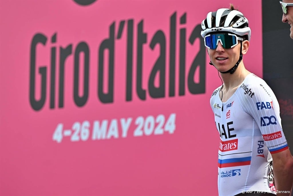 Pogacar pakt op tweede dag de leiding in Giro d'Italia