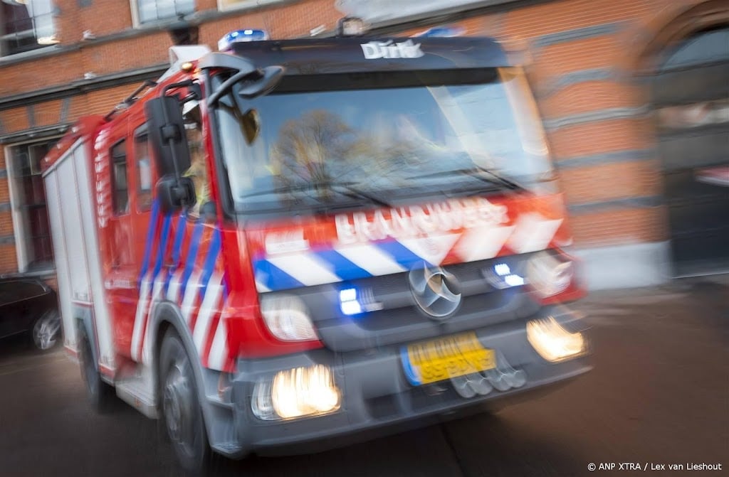 Woningen ontruimd om grote brand in flat Amersfoort