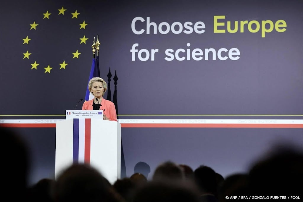 Von der Leyen: extra subsidies voor onderzoek en wetenschap