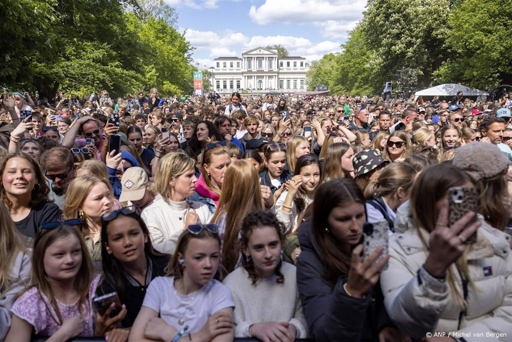 Rond 45.000 bezoekers op vol terrein Bevrijdingspop Haarlem
