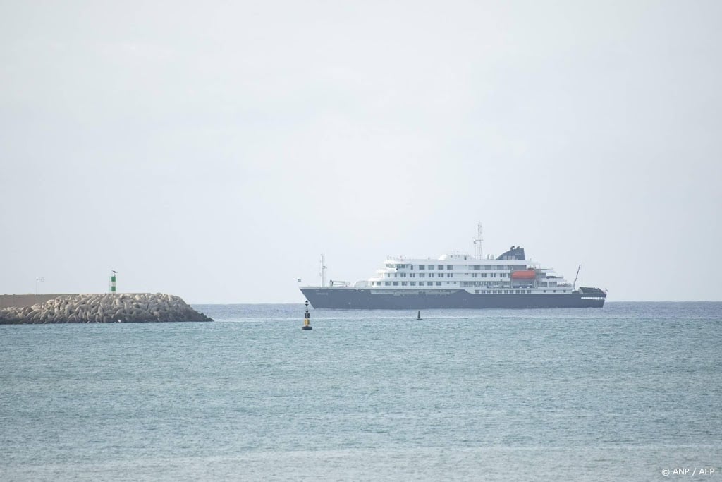 Medische experts gaan cruiseschip inspecteren
