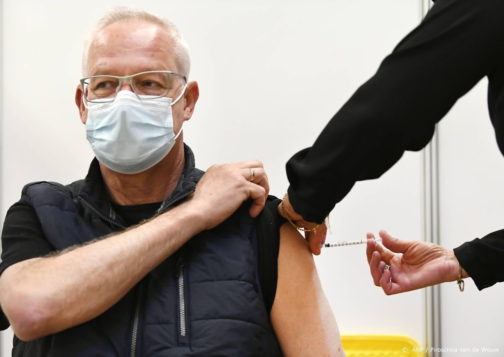 Zestigplussers mogen afspraak maken voor vaccin Pfizer of Moderna