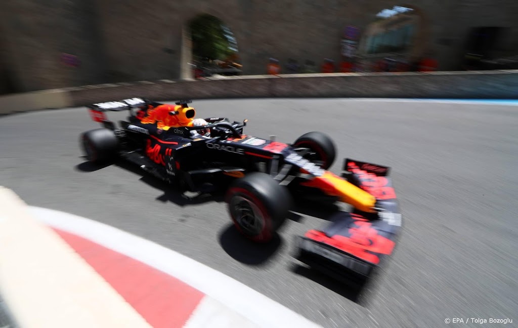 Verstappen in de boarding tijdens derde vrije training