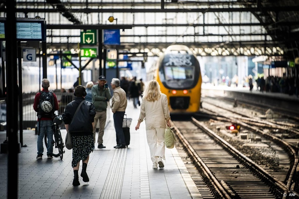 Bijna alle treinen rijden weer vanaf Amsterdam Centraal Station 