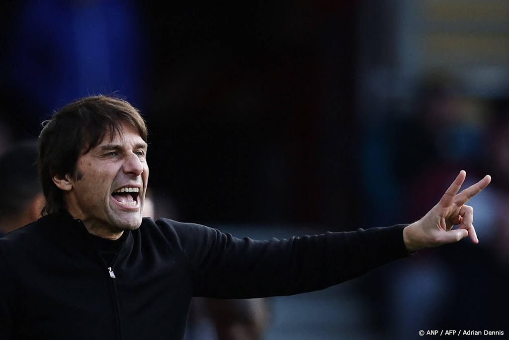 Napoli presenteert Conte als nieuwe hoofdtrainer