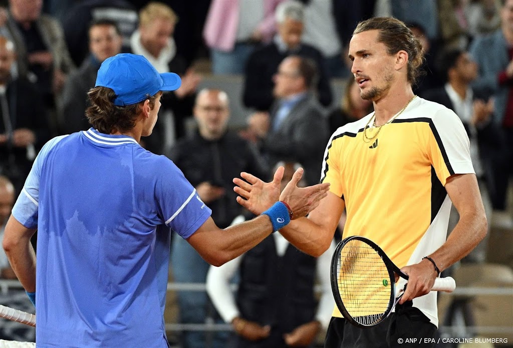 Zverev naar laatste vier Roland Garros na zege op De Minaur
