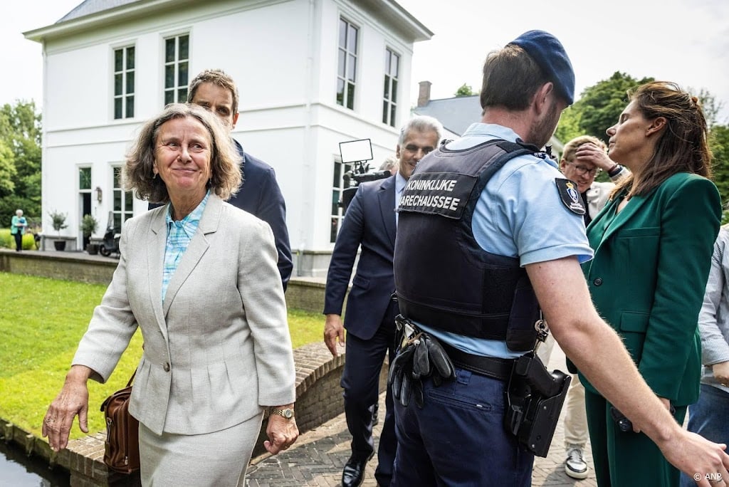 Verdeling door PVV achtergelaten ministersposten nog niet rond