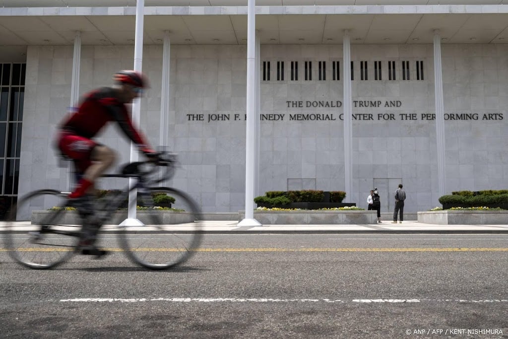 Kennedy Center laat naam Trump verwijderen