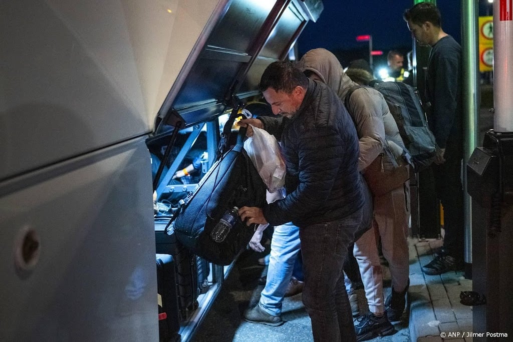 In noodopvang Gieten brachten 43 asielzoekers de nacht door