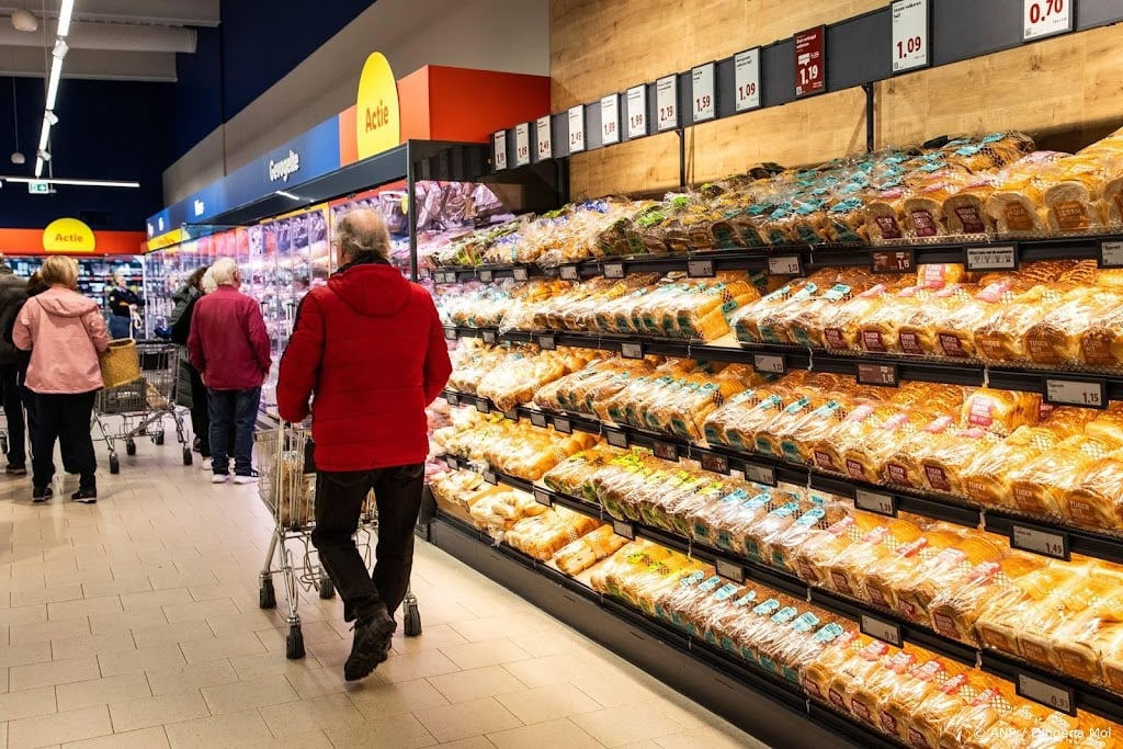 Wereldwijde voedselprijzen dalen licht na recordniveau in april