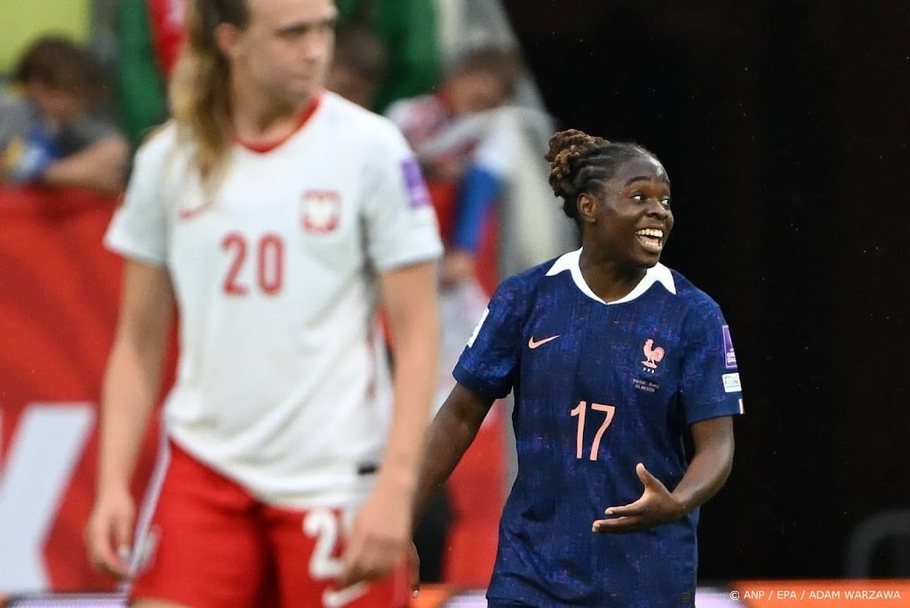 Franse voetbalsters kloppen Polen in WK-kwalificatiepoule Oranje