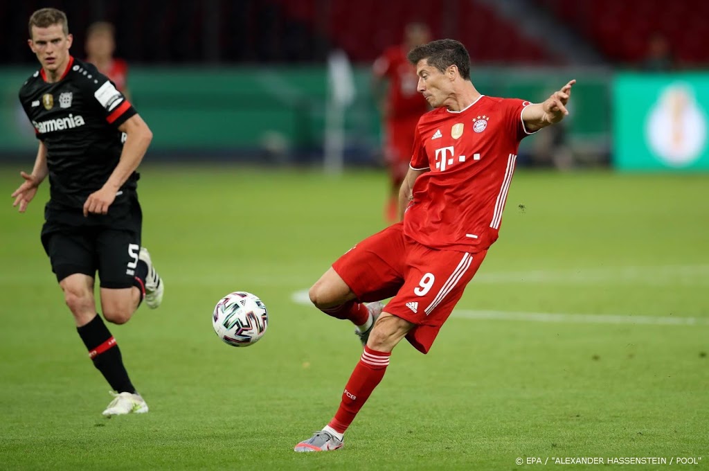 Trainer Bayern vindt Lewandowski beste voetballer ter wereld