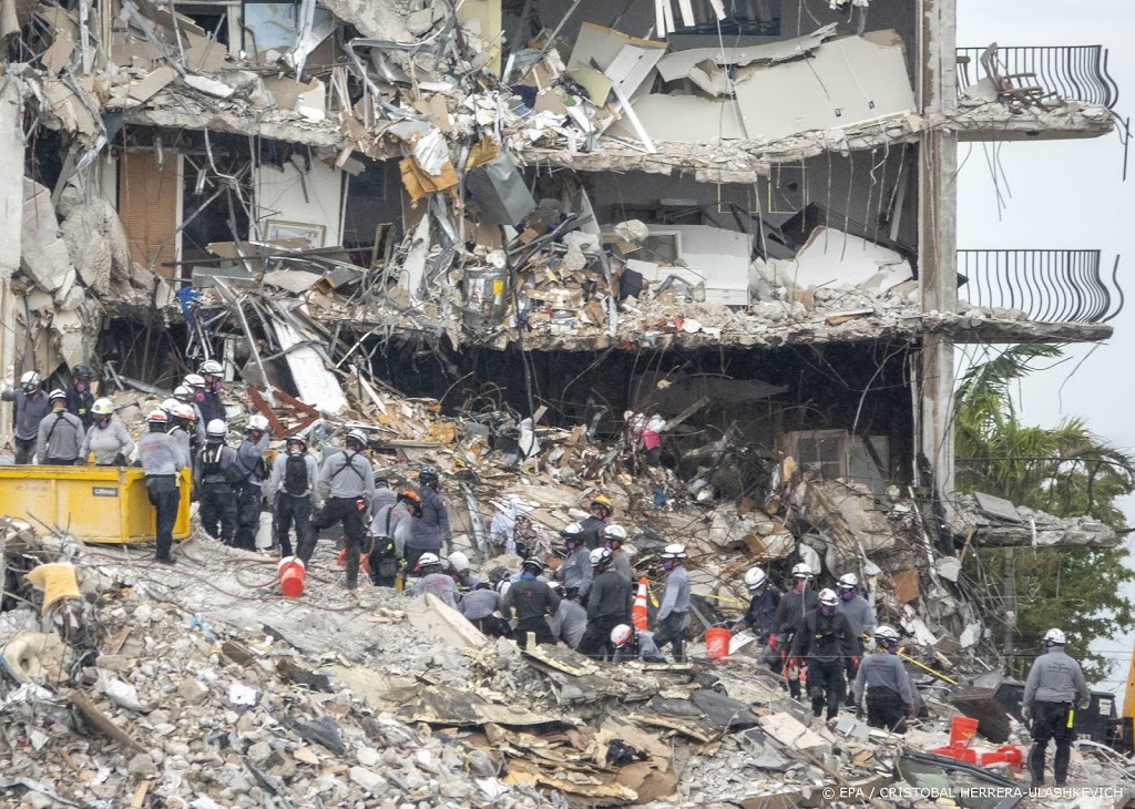 Restant van ingestort flatgebouw Miami gesloopt