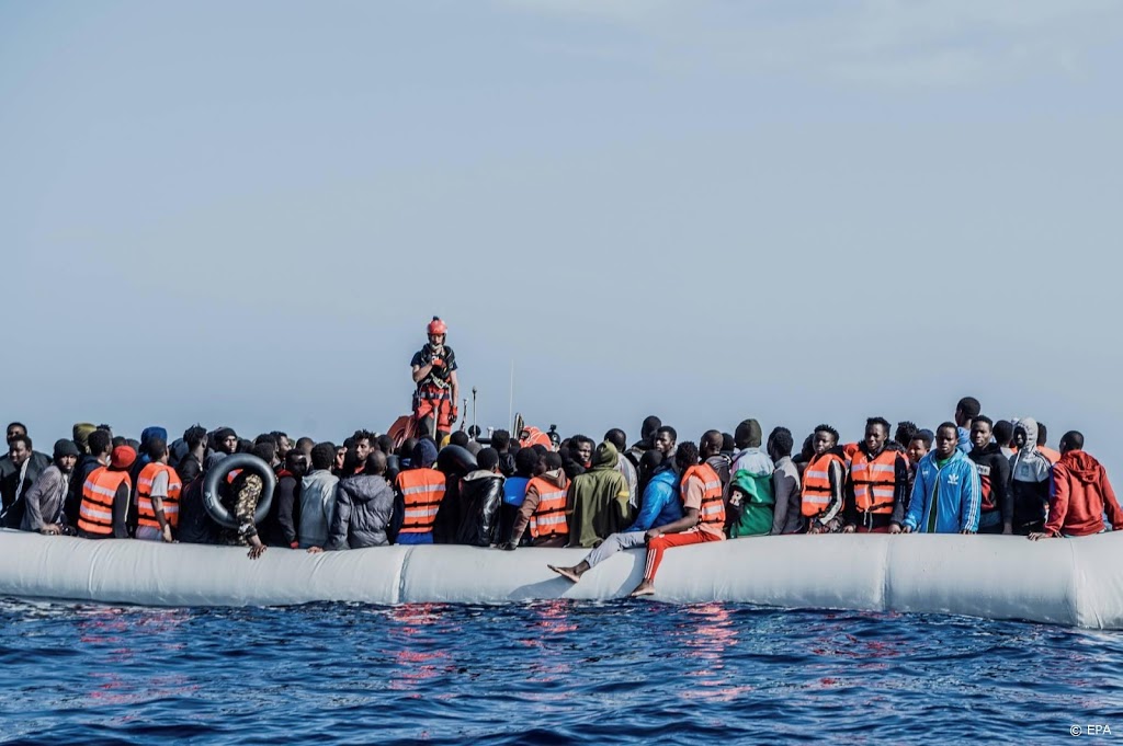 Ocean Viking redt honderden migranten op de Middellandse Zee