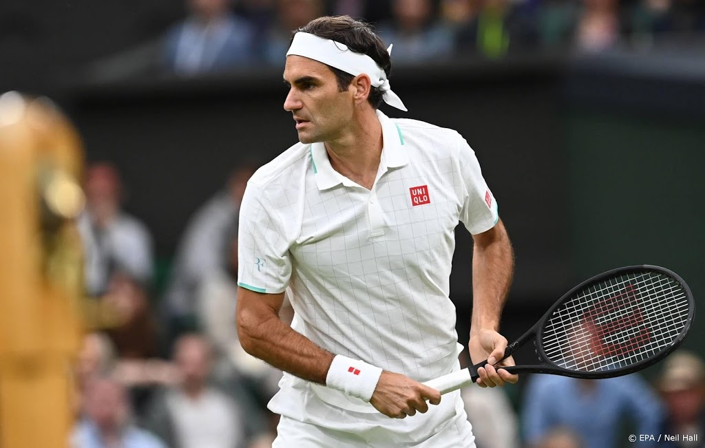 Federer in drie sets verder, Zverev uitgeschakeld in vierde ronde