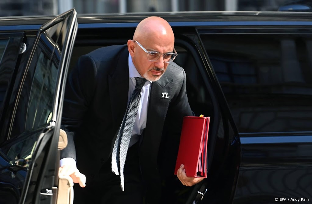 Britse premier benoemt opvolgers opgestapte ministers