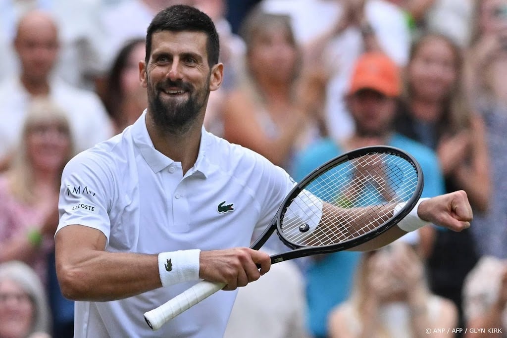 Djokovic met honderdste zege op Wimbledon naar vierde ronde