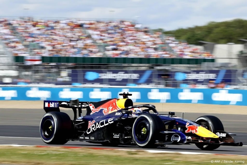Verstappen valt in slotfase uit bij GP Groot-Brittannië