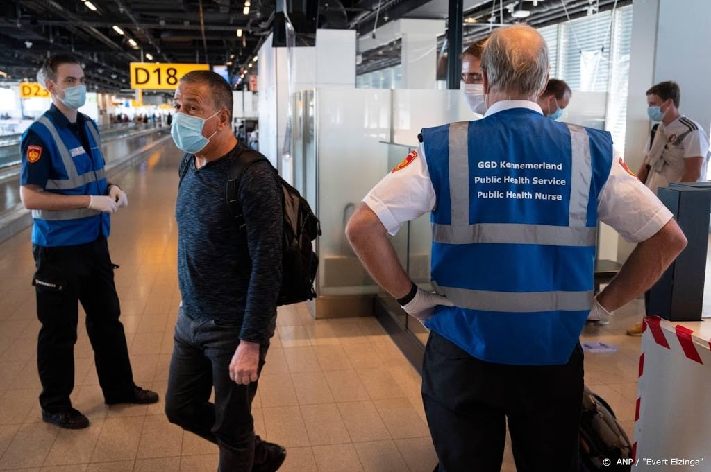 Marechaussee: overlast door vliegtuigpassagiers neemt toe