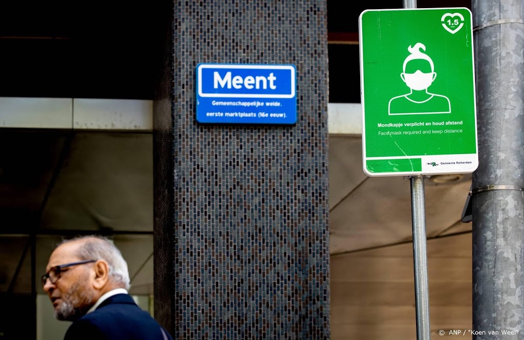 Rotterdamse fietser vergeet massaal het mondkapje