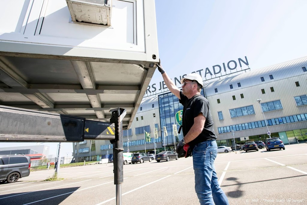 Corona-opvang vertrekt bij stadion ADO Den Haag