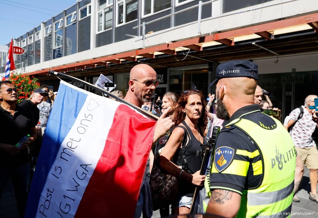 Tegenstanders mondkapjesplicht weggestuurd uit centrum Rotterdam