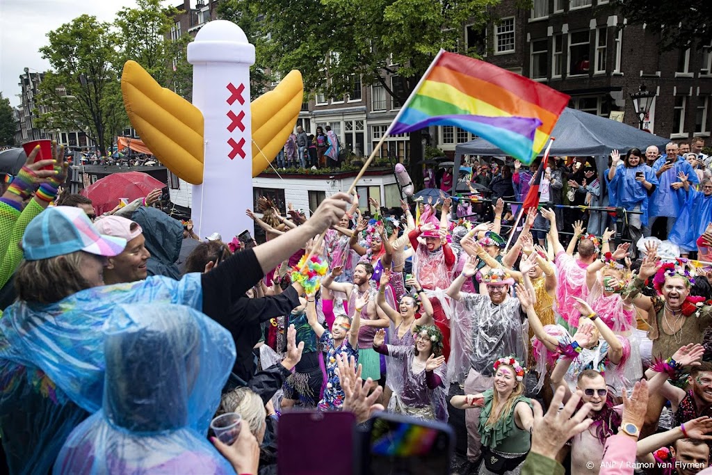 Ondanks regen 'fantastische' 26e editie van Canal Parade 