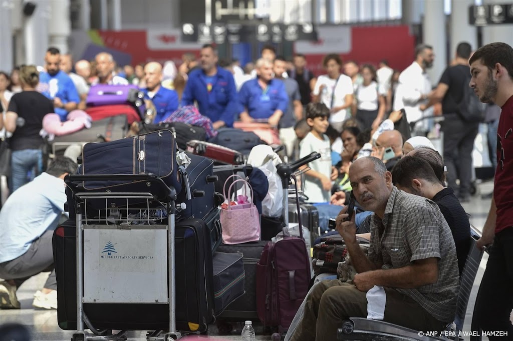Lange rijen en onrust onder reizigers op luchthaven Beiroet