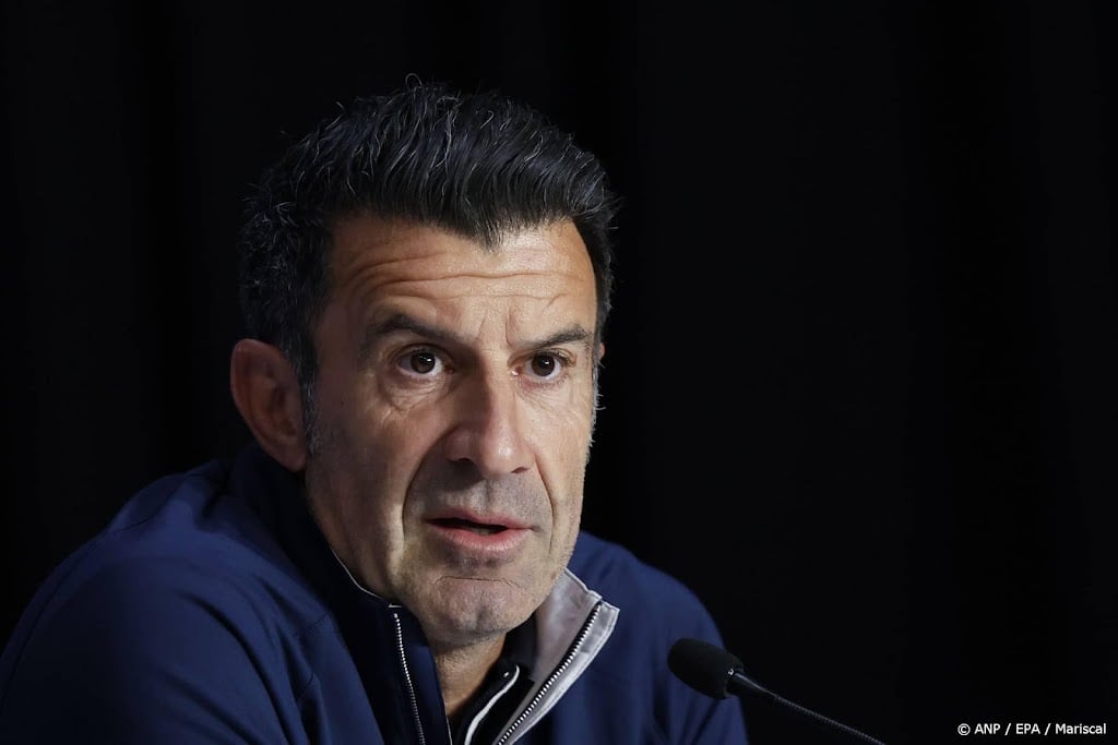 Oud-voetballer en FIFA-ambassadeur Figo: Infantino moet weg 