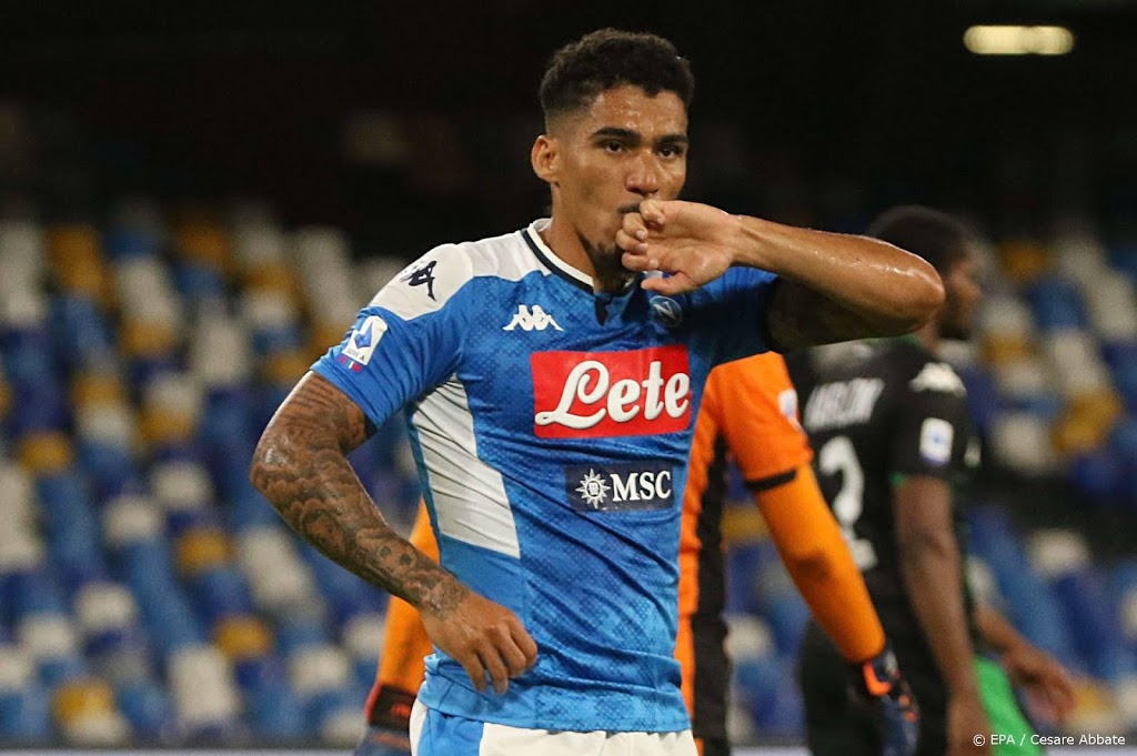 Everton neemt middenvelder Allan over van Napoli