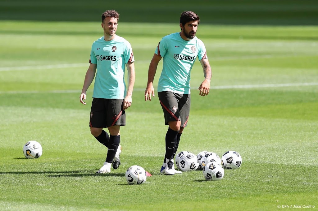 Titelhouder Portugal begint Nations League overtuigend