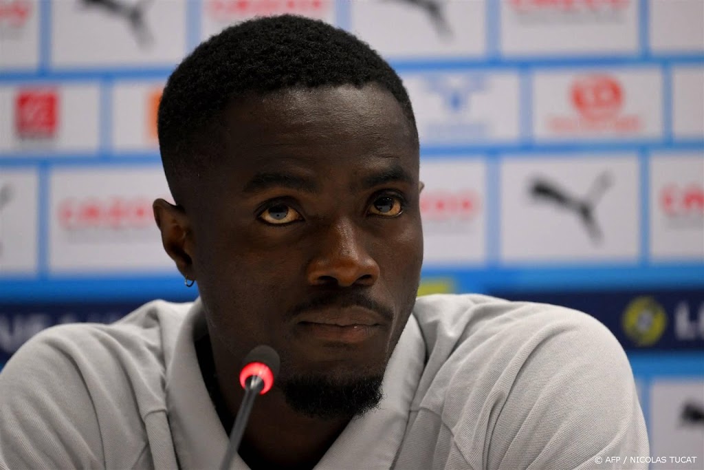 Verdediger Bailly van United naar Besiktas