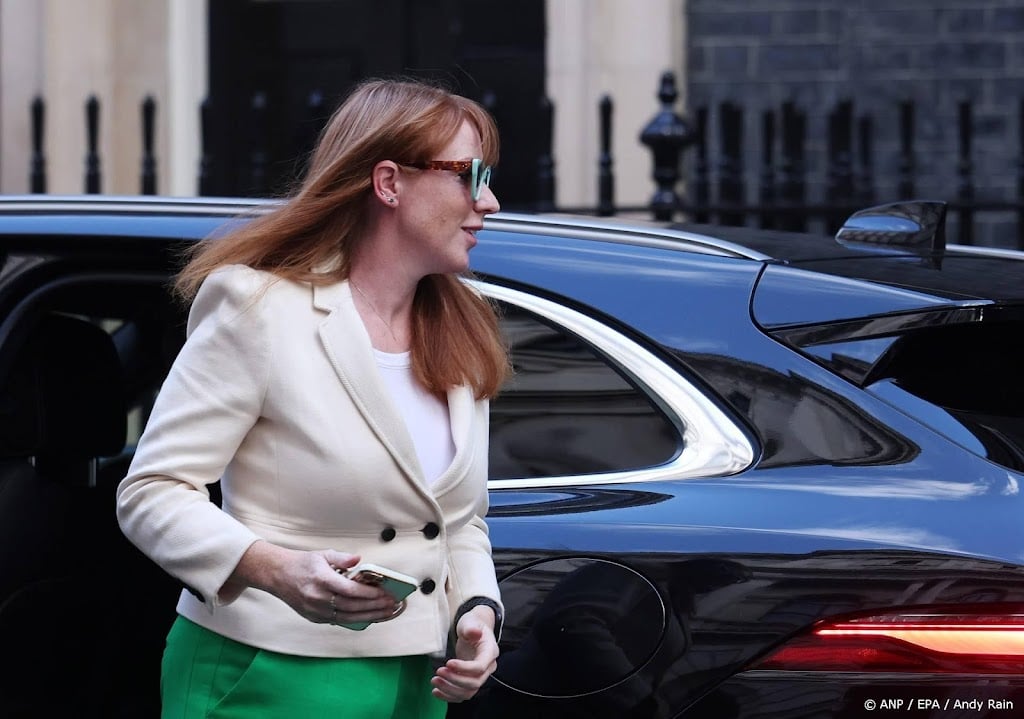 Britse media: vicepremier treedt af